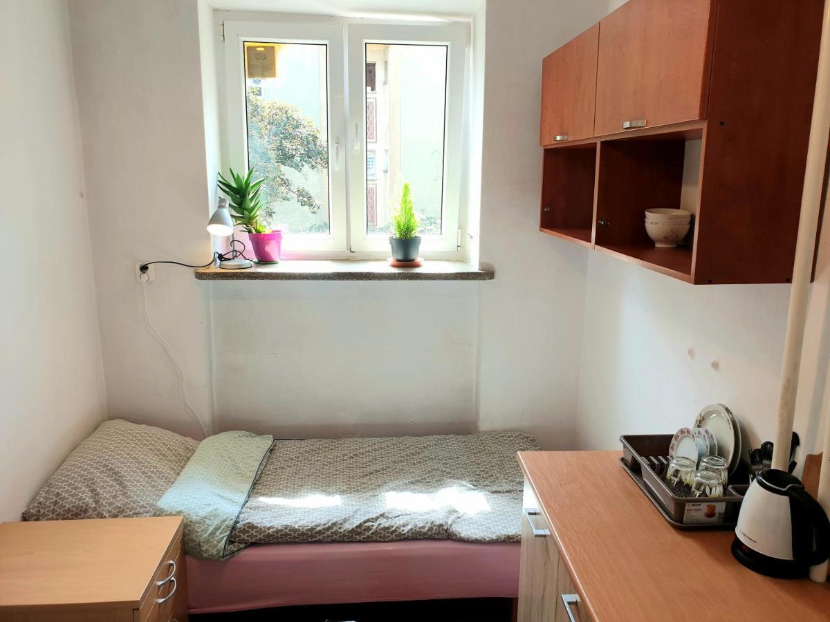 Rooms By Kino Femina Varsovie Extérieur photo